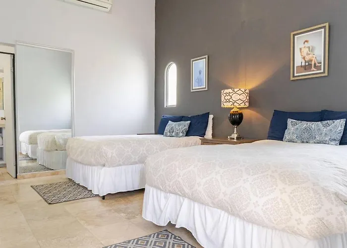 Villa Casa Reyes -all In One, Heated Pool & Access
