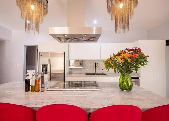 Villa Casa Reyes -all In One, Heated Pool & Access *