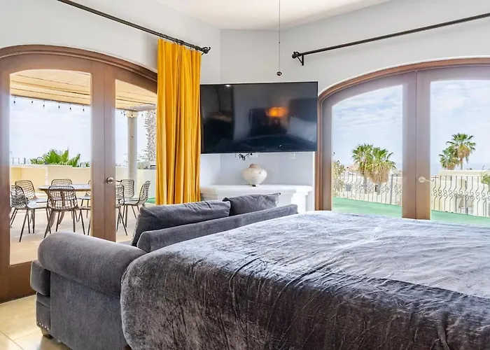 Casa Reyes -all In One, Heated Pool & Access